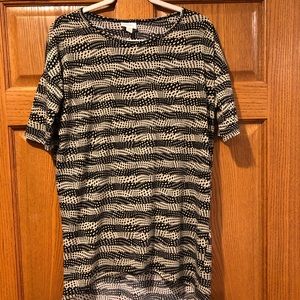 Like new! LuLaRoe Irma size XXS